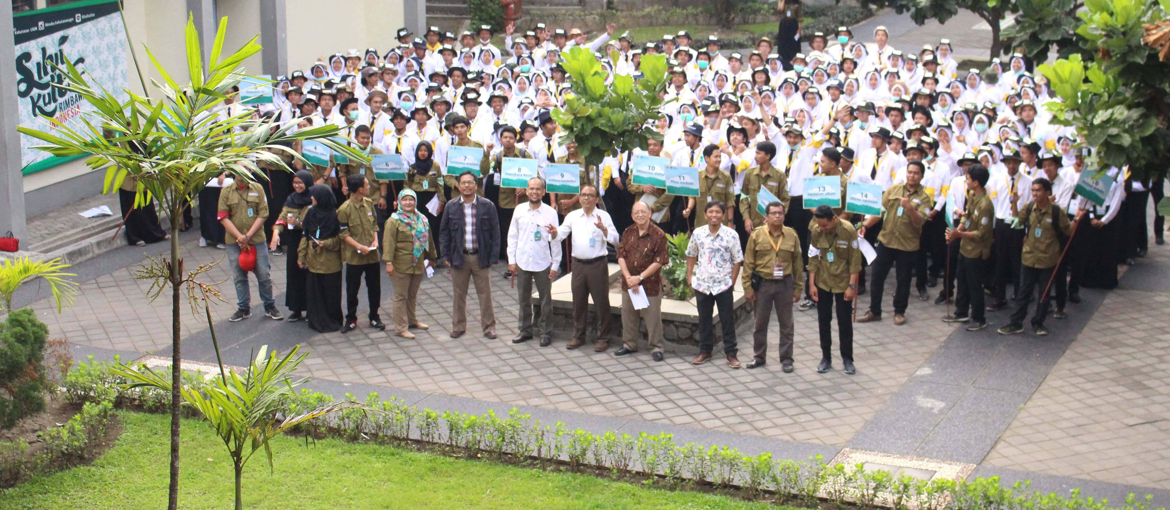 Halaman Muka Obsolete Fakultas Kehutanan Ugm